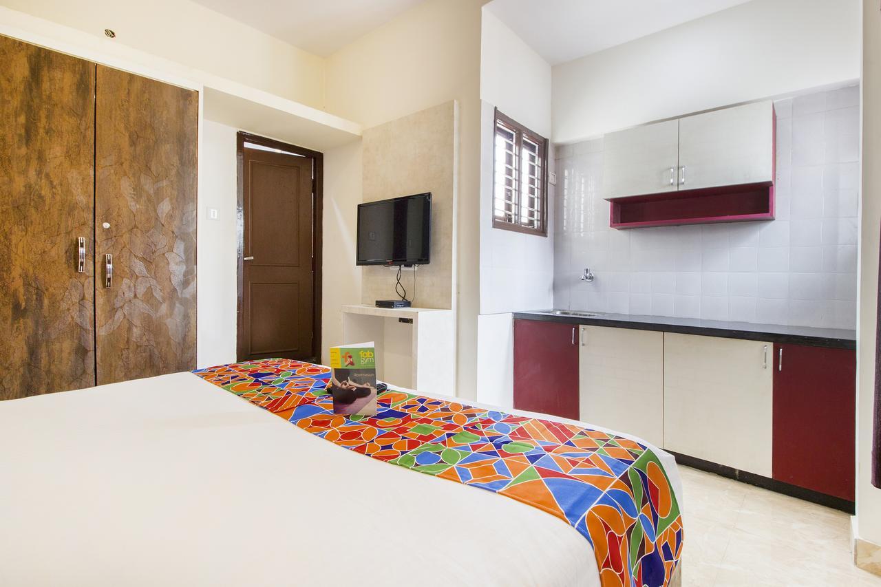 Fabhotel Crown Suites - Nr Sony Signals Bangalore Exteriör bild
