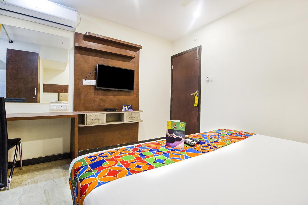 Fabhotel Crown Suites - Nr Sony Signals Bangalore Exteriör bild