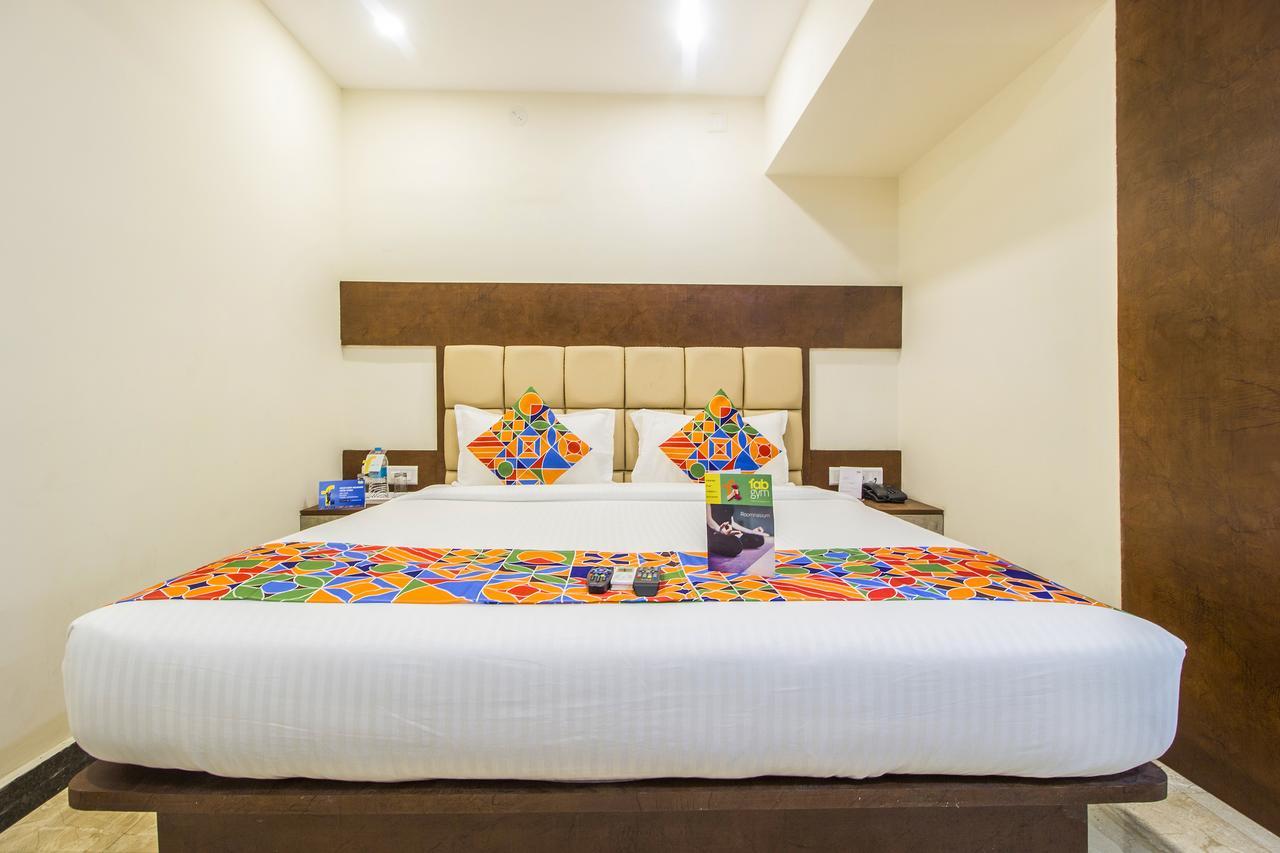 Fabhotel Crown Suites - Nr Sony Signals Bangalore Exteriör bild
